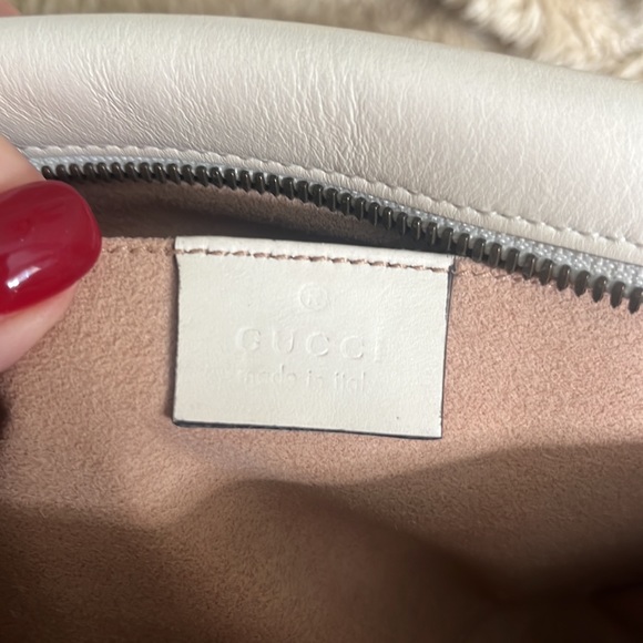 Gucci Marmont Chain Shoulder Bag in Cream - Picture 12 of 16